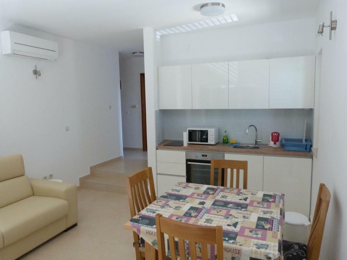 Maria Apartments Starigrad Paklenica Dış mekan fotoğraf