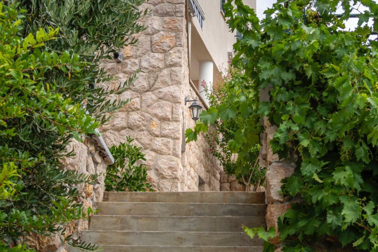 Maria Apartments Starigrad Paklenica Dış mekan fotoğraf